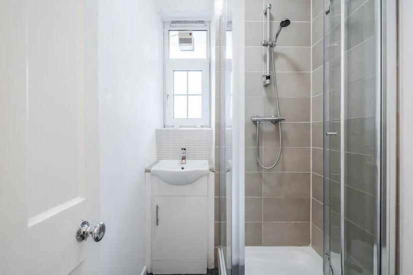Aplacetostay Apartment, Zone 1 Cov * Лондон